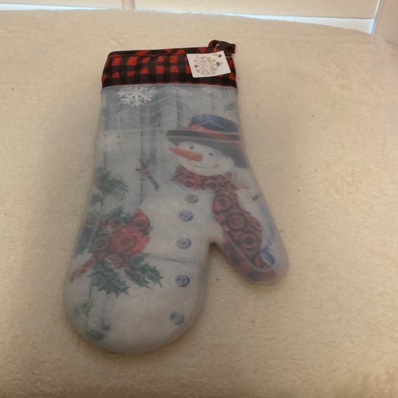 Snowman Oven Mitt with Red and Black Plaid Trim - Picture 4 of 4